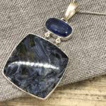 Pendentif Piétersite et Cyanite
