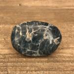 Galet en Apatite Bleue