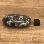 Galet en Apatite Bleue