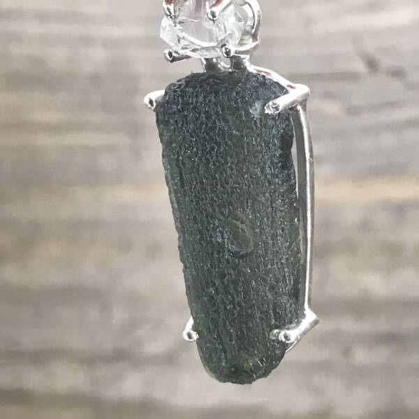 Pendentif en Moldavite