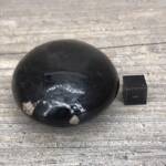 Galet en Tourmaline Noire