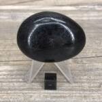 Galet en Tourmaline Noire