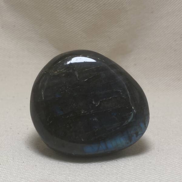 Galet en Labradorite