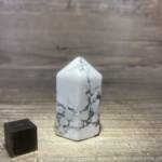 Pointe en Howlite