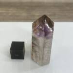 Pointe en Quartz à Inclusions Améthysé