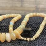 Collier en Opale