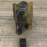 Éléphant en Œil de tigre