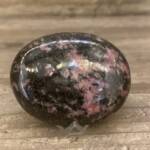 Galet Rhodonite