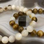 Bracelets "Toi & Moi" en Œil de Tigre et Nacre