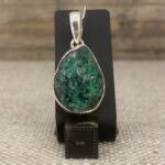 Pendentif en Uvarovite