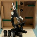 Microscope