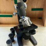 Microscope
