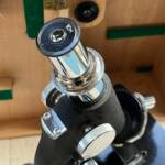 Microscope