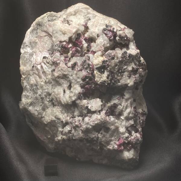 Rubellite sur Quartz