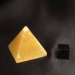 Pyramide en Calcite – Image 2