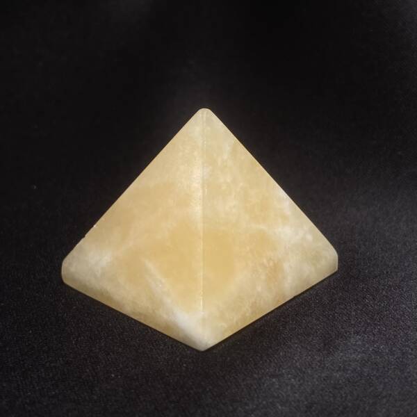 Pyramide Calcite