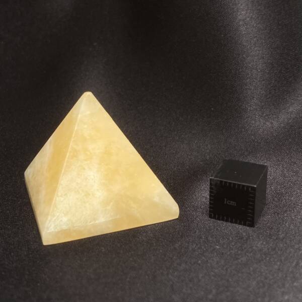 Pyramide Calcite