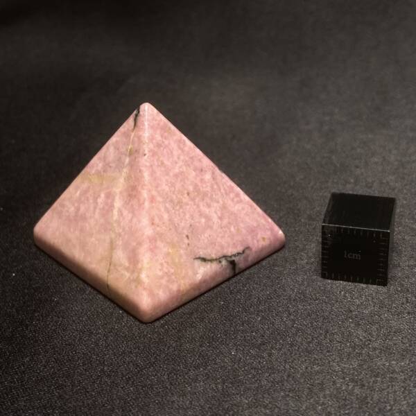 Pyramide Rhodonite