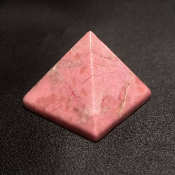 Pyramide Rhodonite