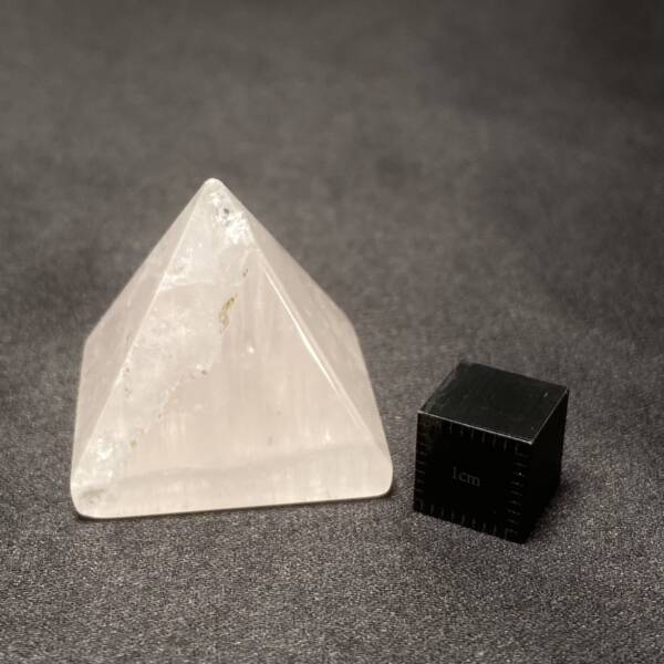 Pyramide Quartz Rose