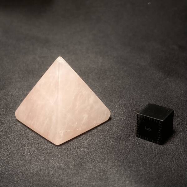 Pyramide Quartz Rose