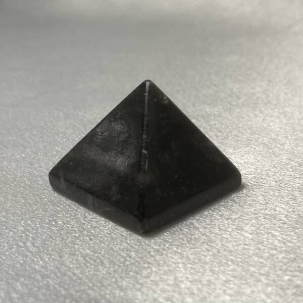 Pyramide Arfvedsonite