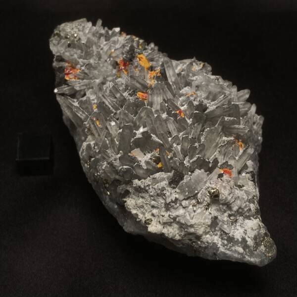 Orpiment sur Quartz