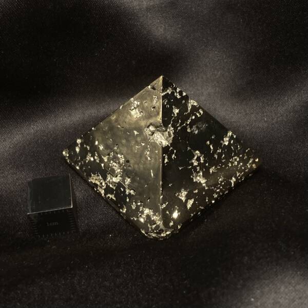 Pyramide Pyrite