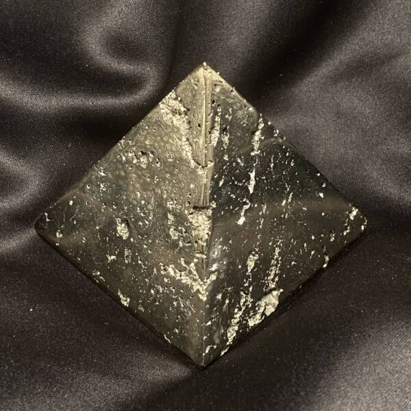 Pyramide Pyrite