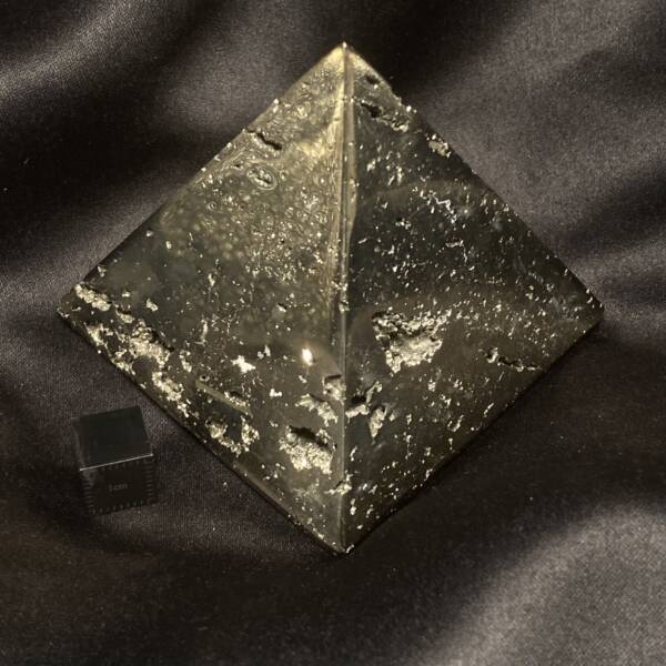 Pyramide Pyrite