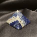 Pyramide Sodalite
