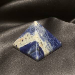 Pyramide Sodalite