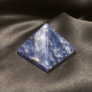 Pyramide Sodalite