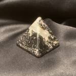 Pyramide Rhodonite