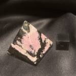 Pyramide Rhodonite