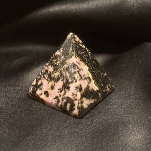 Pyramide Rhodonite