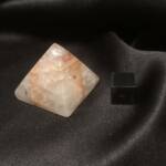 Pyramide Quartz Hématoïde