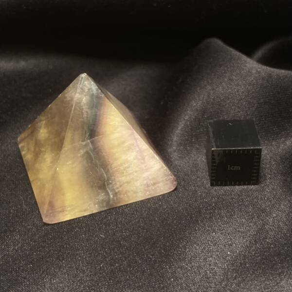 Pyramide Fluorine