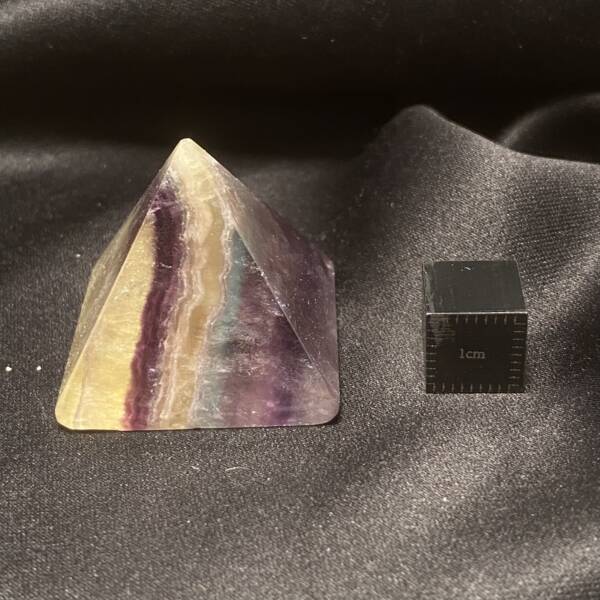 Pyramide Fluorine