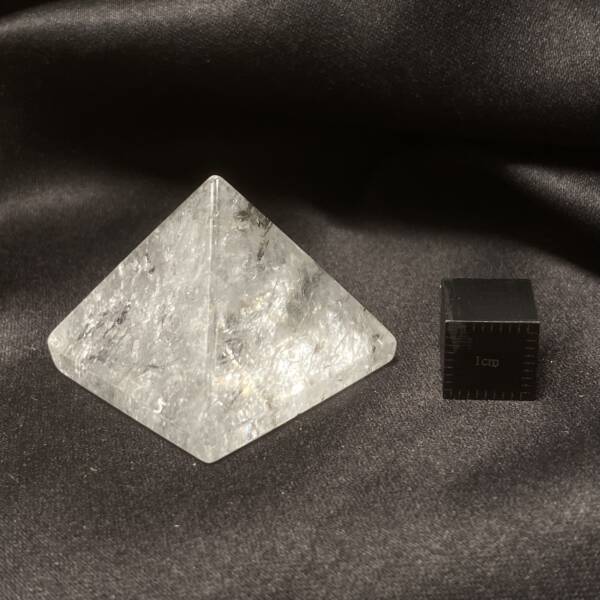 Pyramide Cristal de Roche