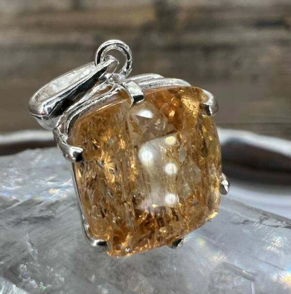 Pendentif en Topaze impériale