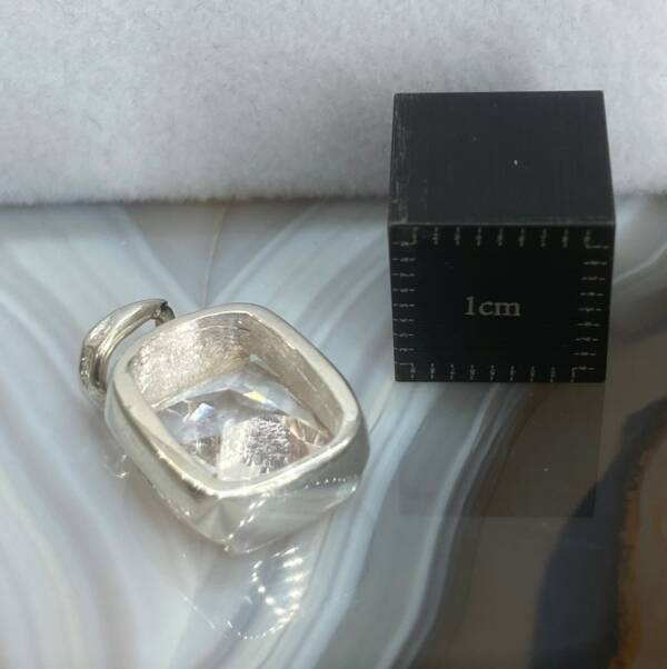 Pendentif en Morganite