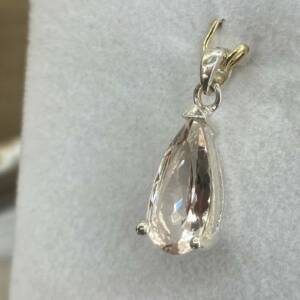 Pendentif en Morganite