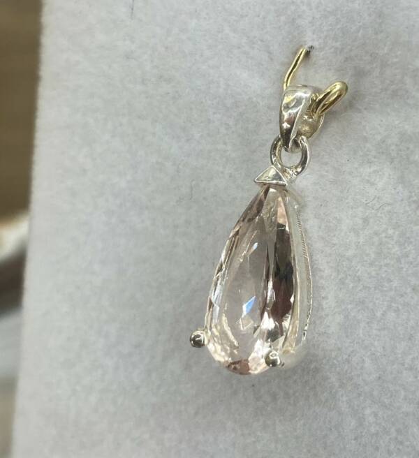 Pendentif en Morganite