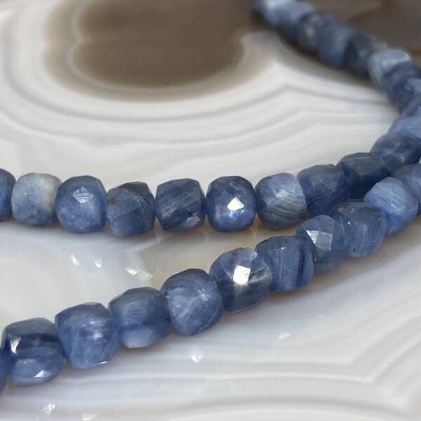 Collier en Cyanite