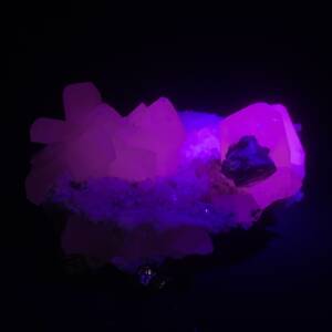 Calcite "fluo" et Pyrite