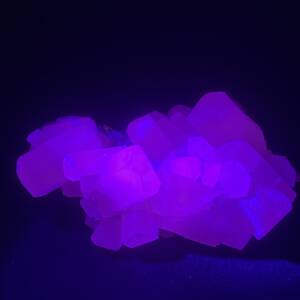 Calcite fluorescente