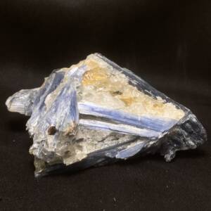 Cyanite brute
