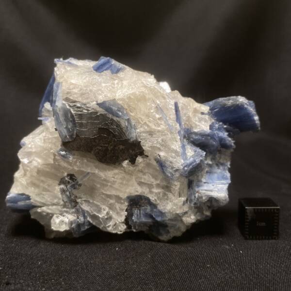 Cyanite brute
