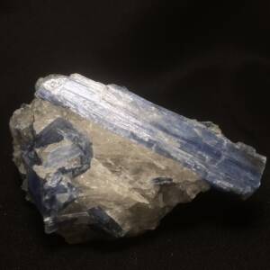 Cyanite brute